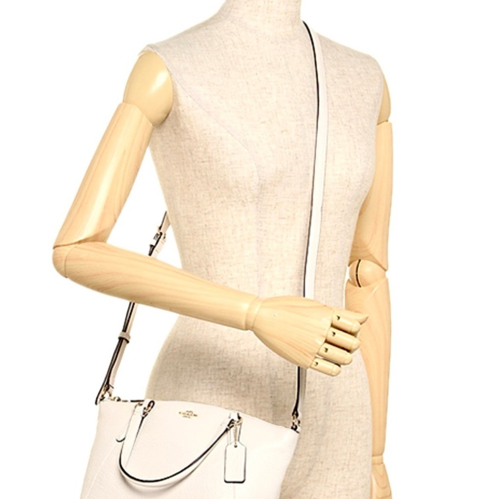 Coach Pebble Leather Kelsey Satchel Crossbody Shoulder Bag in Ivory Chalk white
